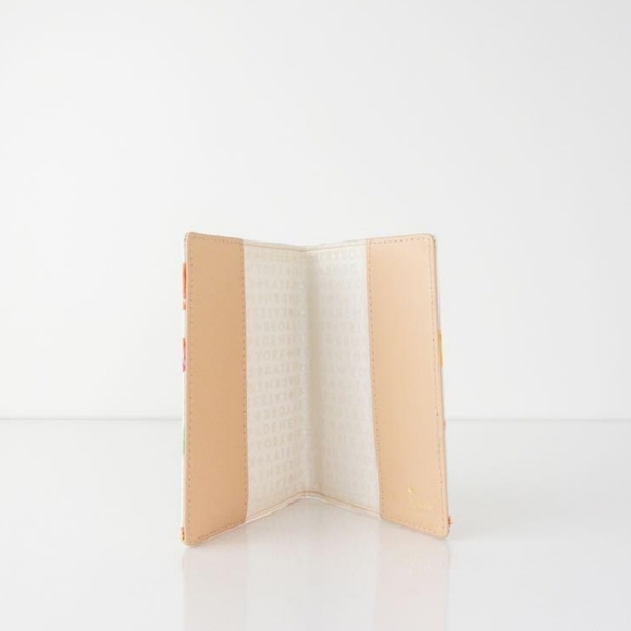 🧁🔹️KATE SPADE🔹️ PASSPORT HOLDER SHORE STREET (ICE POP PRINT) - Picture 3 of 11